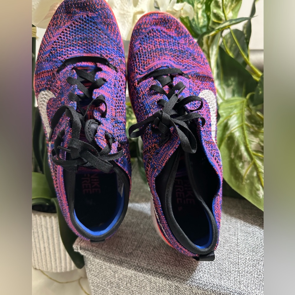 Nike Womens WMNS Free TR Flynkit Black/White/Racer Blue-Crimson 718785-002 - Picture 4 of 10
